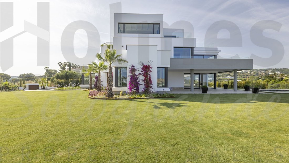 Villa in Sotogrande, San Roque, Andalusia 1 - 17443974
