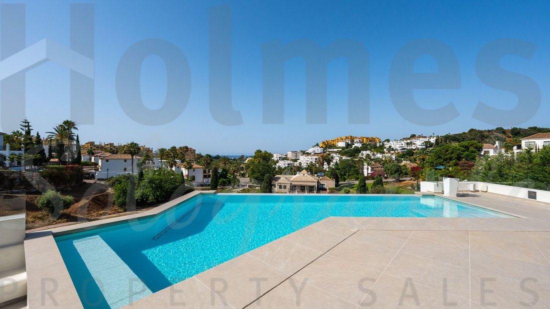 Villa in Estepona, Andalusia, Spain 2 - 17443815