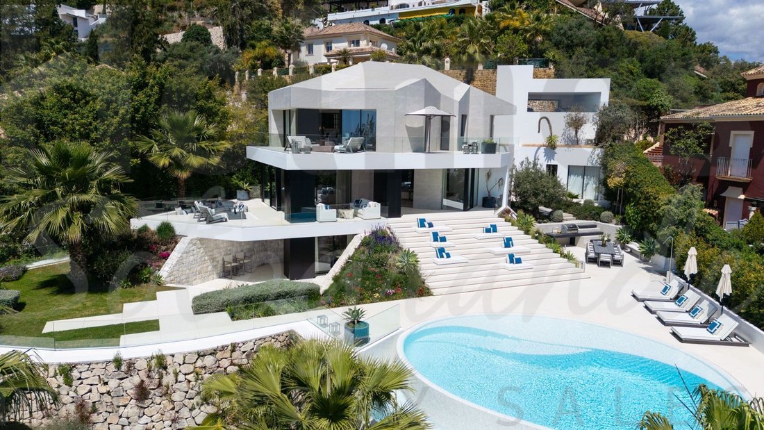 Villa in La Quinta, Benahavis, Andalusia 1 - 17443499