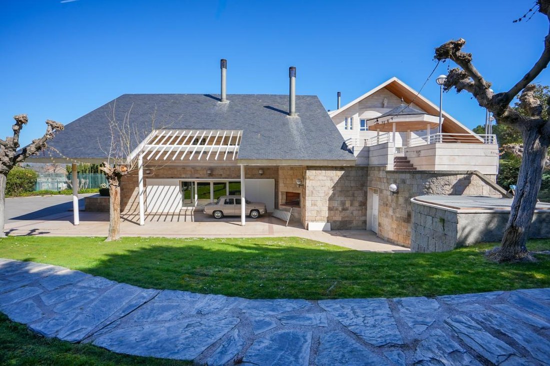 Villa in Santo Domingo, Algete, Comunidad de Madrid 1 - 17397279