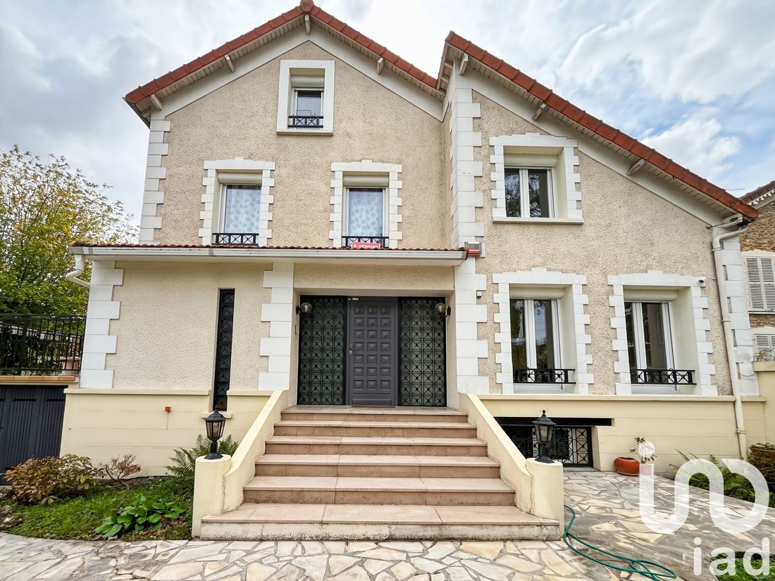 House in Chelles, Ile-de-France, France 1 - 17446332