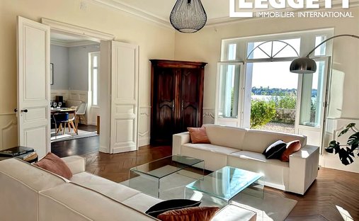 House in Libourne, Nouvelle-Aquitaine, France 1