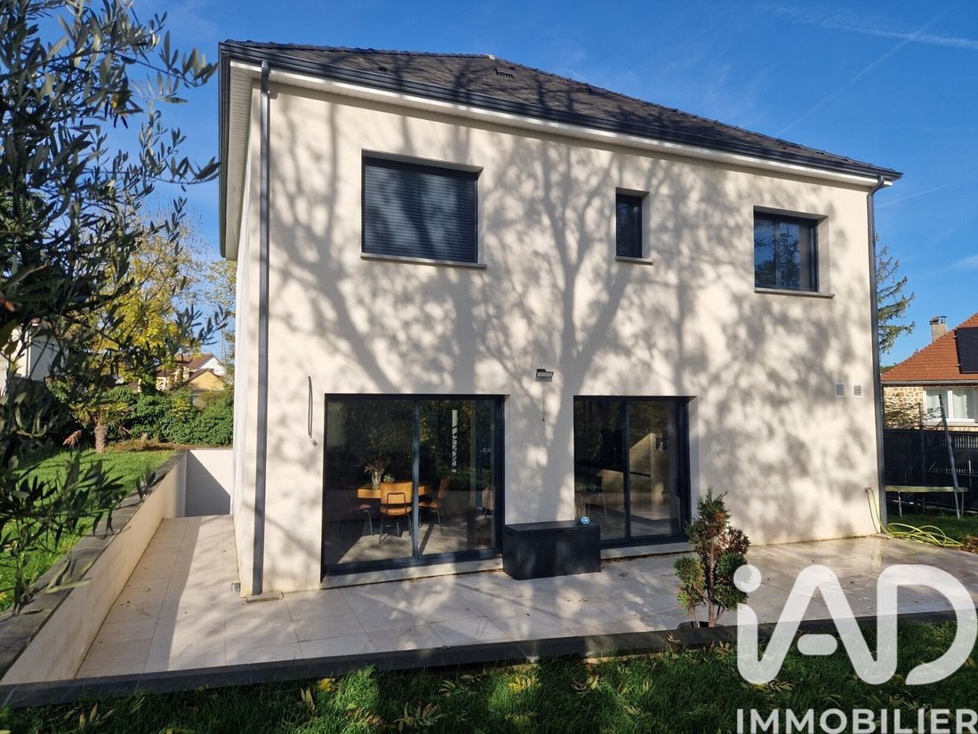 House in La Boissiere, Plaisir, France 1 - 17445821