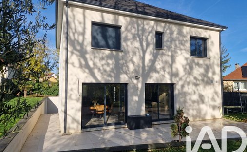 House in La Boissiere, Plaisir, France 1