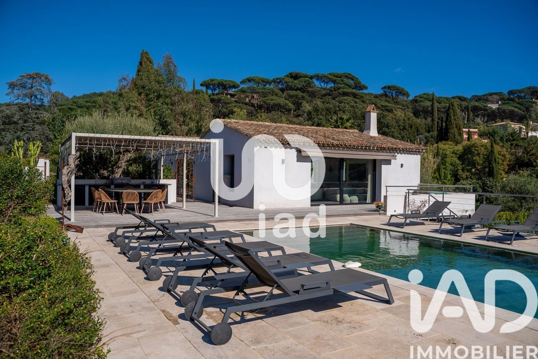 House in La Croix-Valmer, Provence-Alpes-Côte d'Azur, France 1 - 17445754