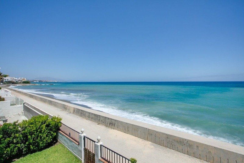 Villa in Estepona, Andalusia, Spain 3 - 17447079
