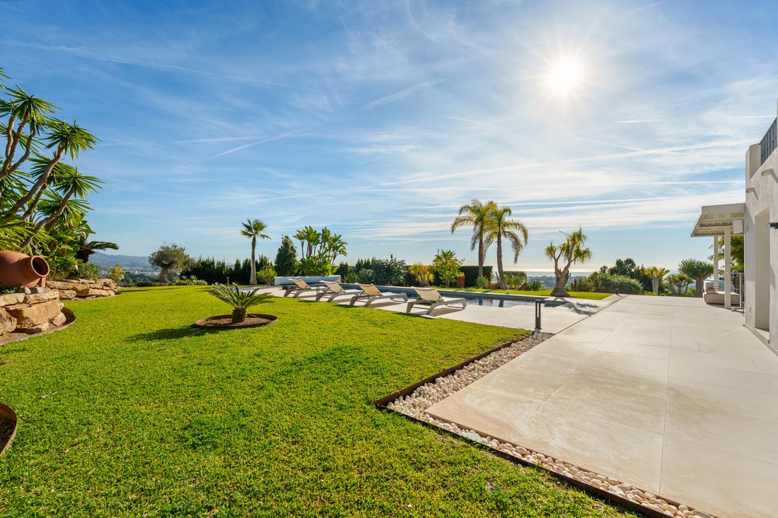 Villa in Benahavis, Andalusia, Spain 5 - 17447108