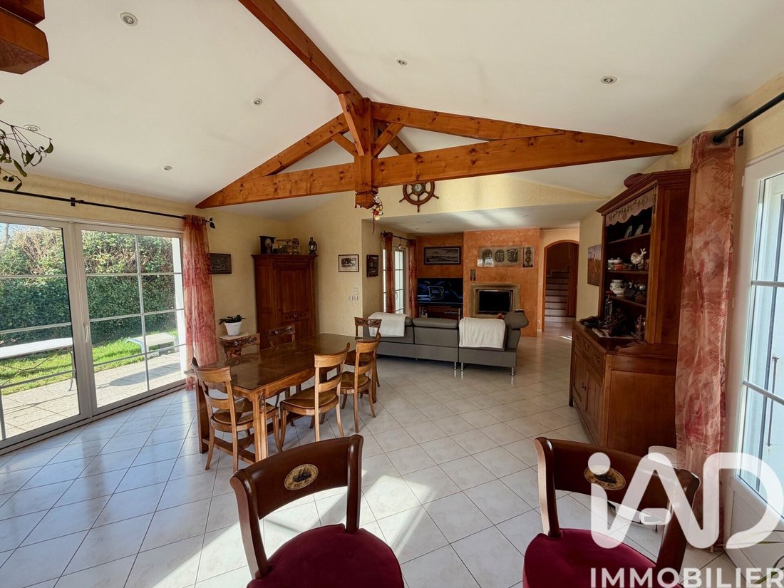 House in Saint-Georges-d'Oleron, Nouvelle-Aquitaine, France 2 - 17445760
