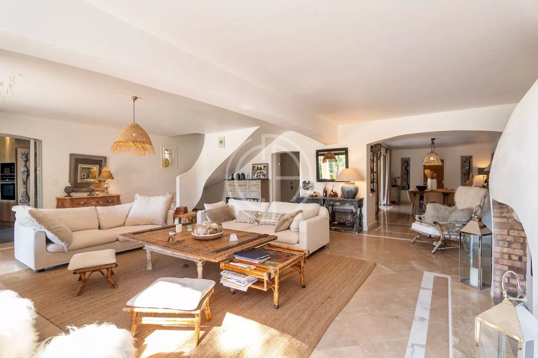 Villa in Mougins, Provence-Alpes-Côte d'Azur, France 3 - 17443349