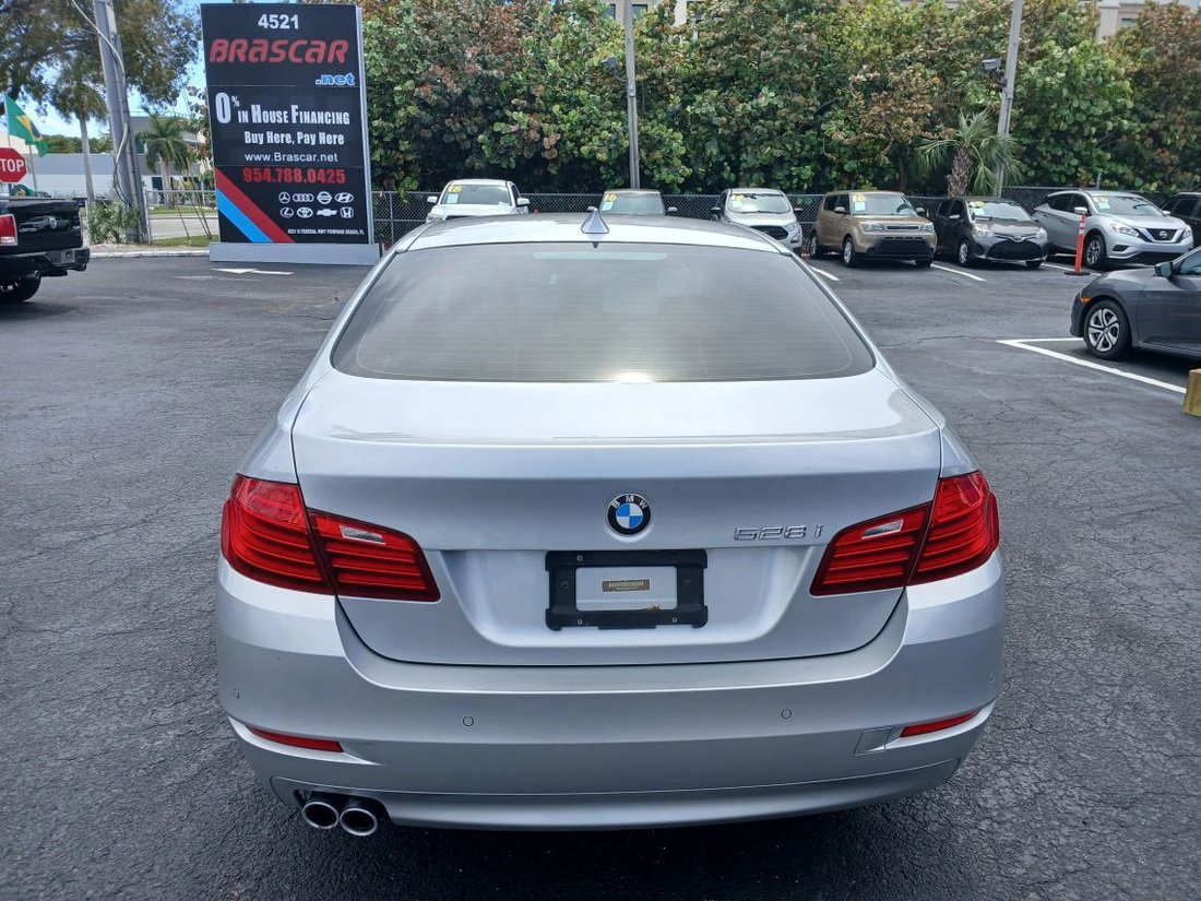 Sedan in Pompano Beach, FL, United States 4 - 17447505