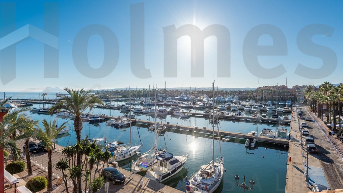 Penthouse in Sotogrande, San Roque, Andalusia 1 - 17444124