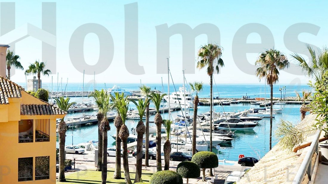 Apartment in Sotogrande, San Roque, Andalusia 1 - 17443217