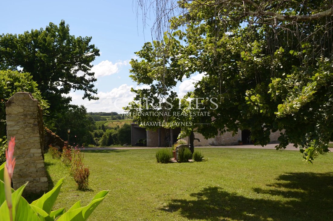 Farm Ranch in Sainte-Foy-la-Grande, Neu-Aquitanien, Frankreich 5 - 17444532