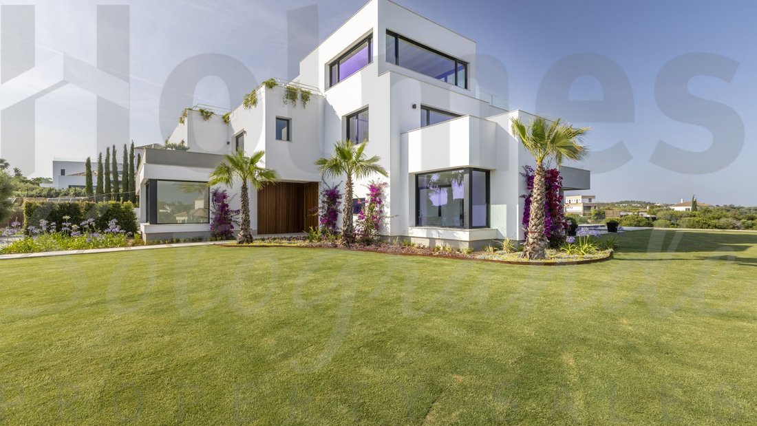Villa in Sotogrande, San Roque, Andalusia 2 - 17443974