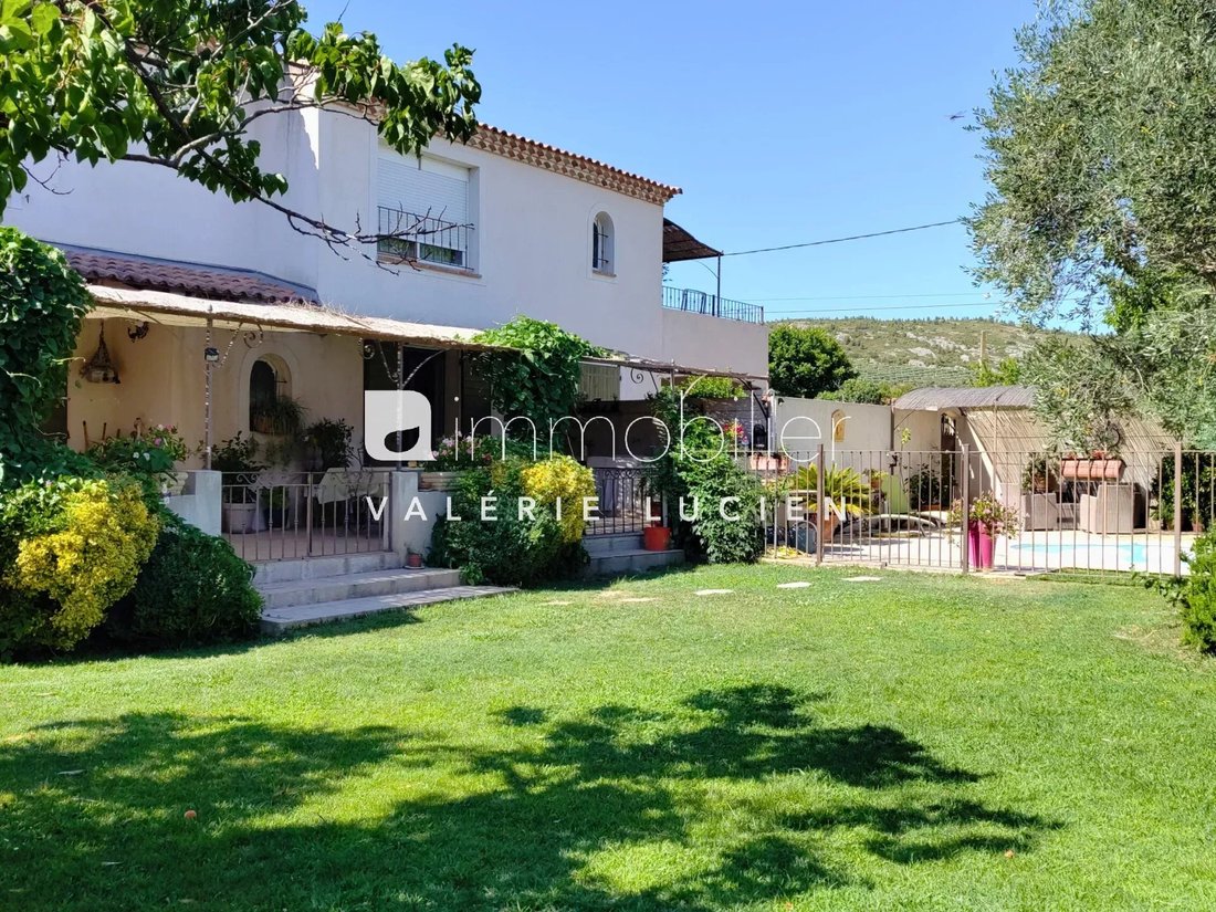 House in Mouriès, Provence-Alpes-Côte d'Azur, France 1 - 17409672