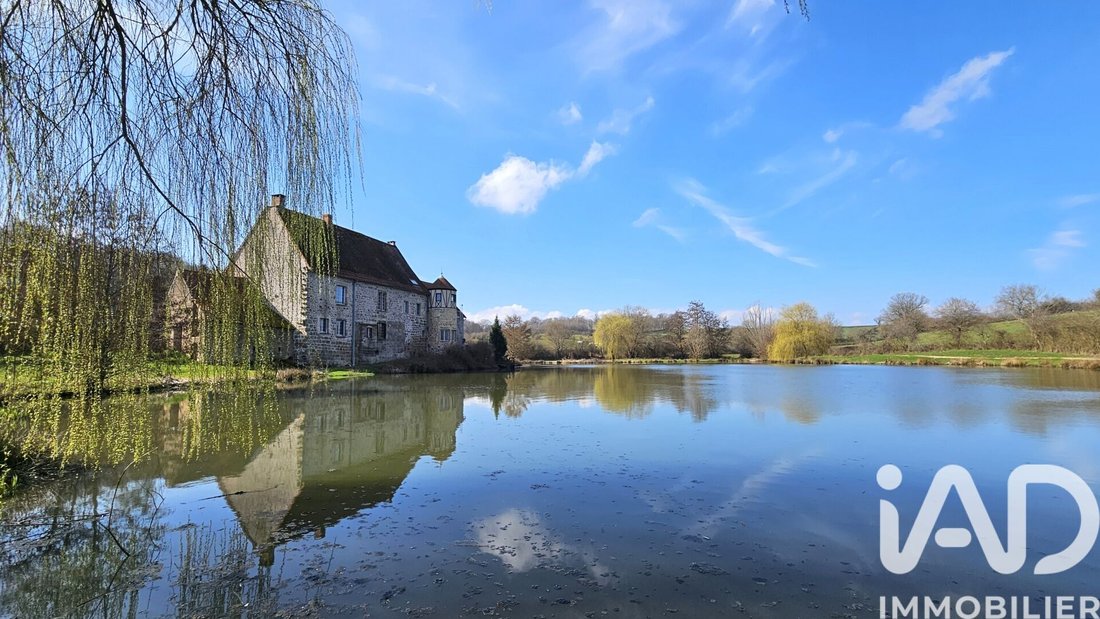 House in Vievy, Bourgogne – Franche-Comté, France 1 - 17445728