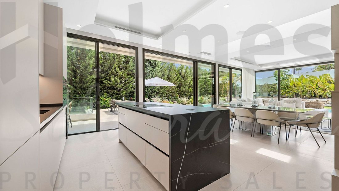Villa in Nueva Andalucia, Marbella, Spain 4 - 17443890