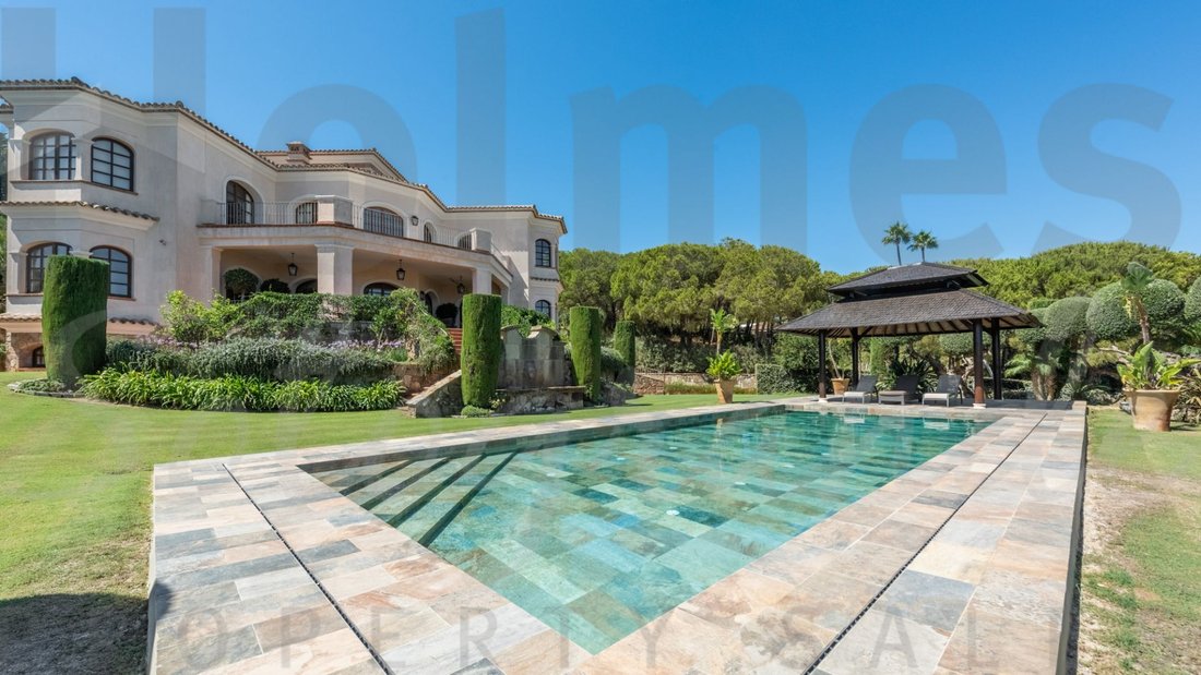 Villa in Sotogrande, San Roque, Andalusia 1 - 17443922