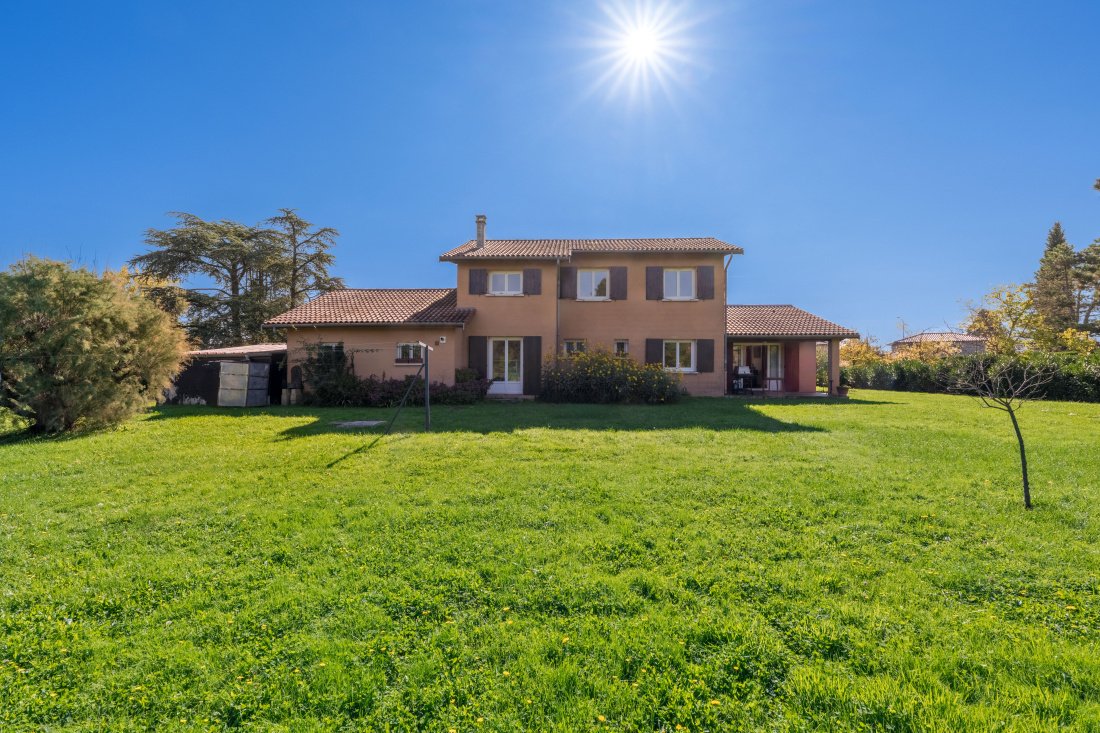 House in Chazay-d'Azergues, Auvergne-Rhône-Alpes, France 1 - 17407960