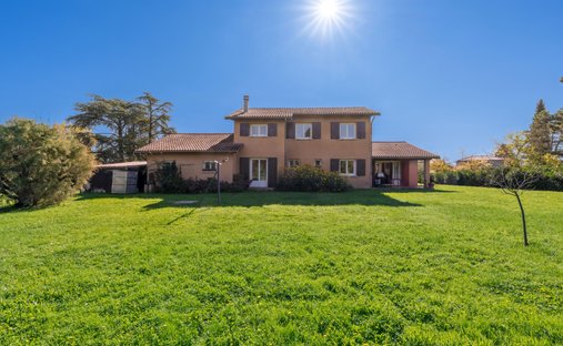 House in Chazay-d'Azergues, Auvergne-Rhône-Alpes, France 1