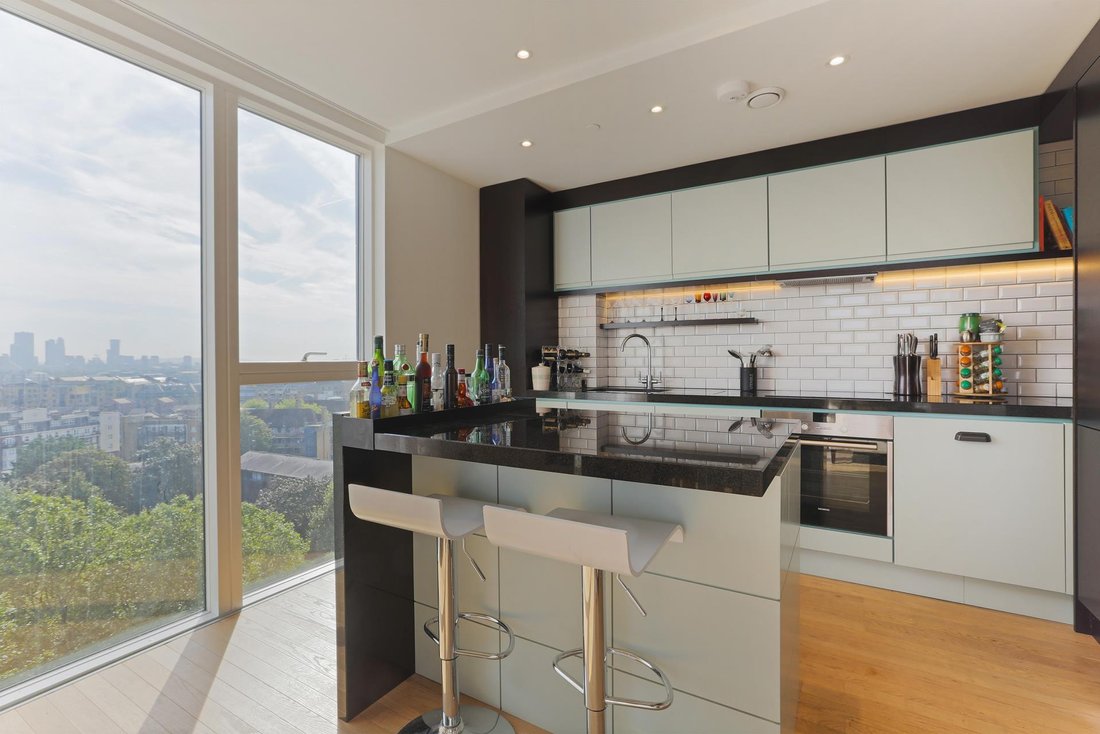 Apartment in Wapping, Tower Hamlets, England 3 - 17446229