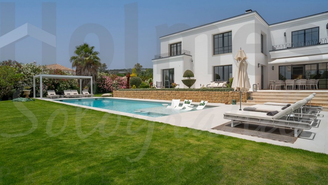 Villa in Sotogrande, San Roque, Andalusia 2 - 17443485
