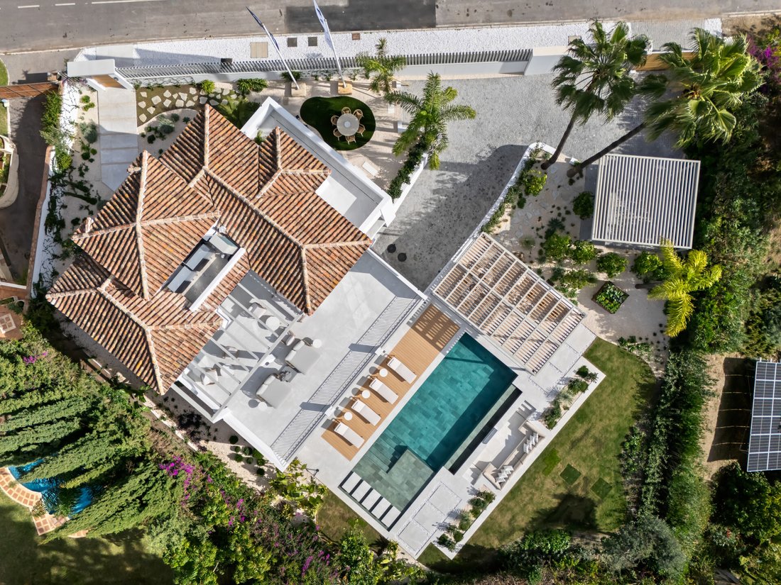 Villa in La Quinta, Benahavis, Andalusia 1 - 17447081