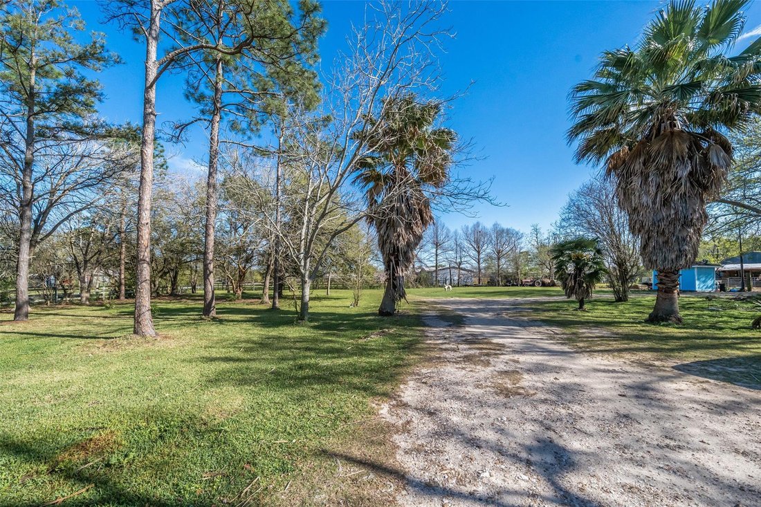 House in Santa Fe, Texas, United States 2 - 17445986