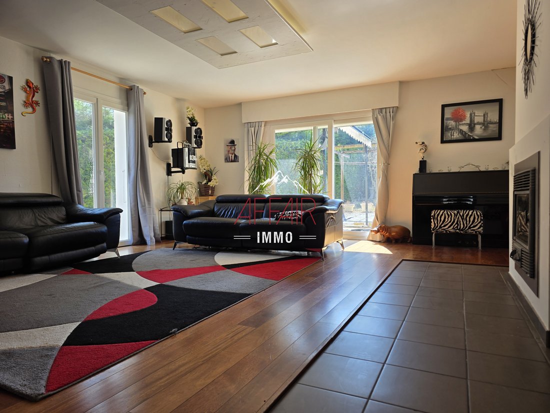 House in Archamps, Auvergne-Rhône-Alpes, France 4 - 17446756