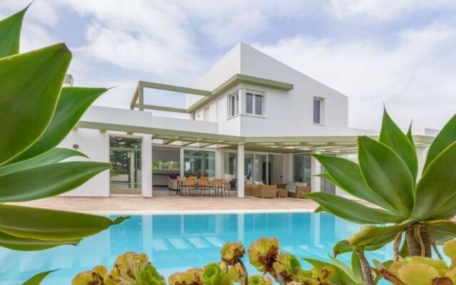 Chalet in Ciutadella de Menorca, Balearic Islands, Spain 1 - 17442739