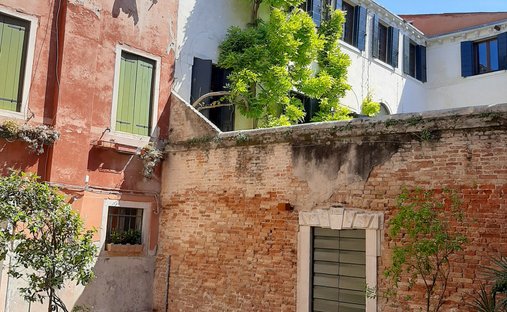 Estate in Saint Paul, Venice, Italy 1