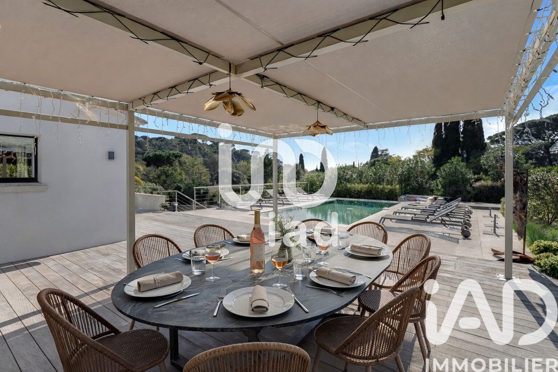 House in La Croix-Valmer, Provence-Alpes-Côte d'Azur, France 4 - 17445754