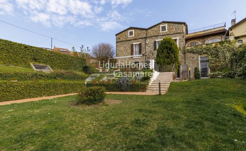 Townhouse in Villanova d'Albenga, Liguria, Italy 1