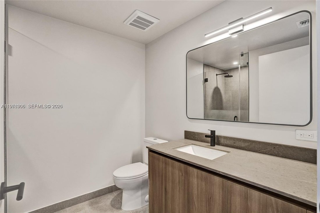 Condo in Miami, Florida, United States 3 - 17444729