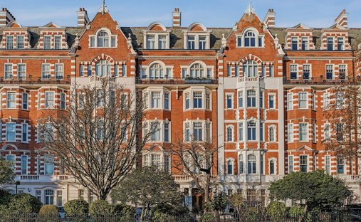 Apartment in St John's Wood, Westminster, England 1