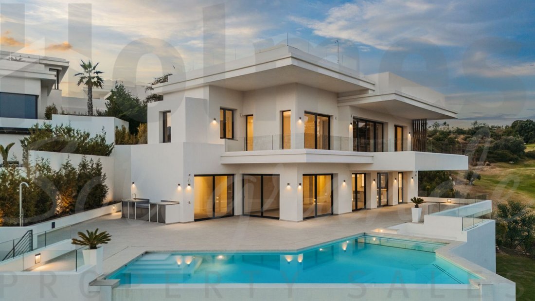 Villa in Estepona, Andalusia, Spain 1 - 17443815