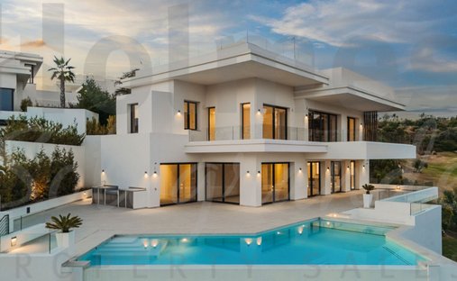 Villa in Estepona, Andalusia, Spain 1