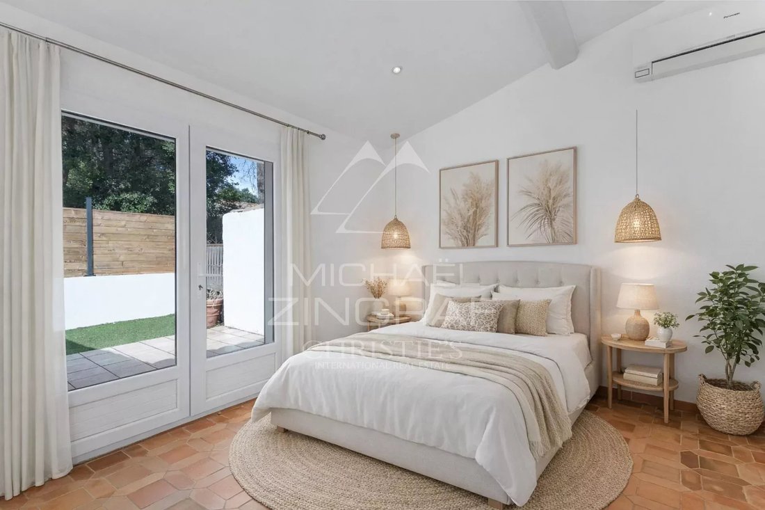 Villa in Grimaud, Provence-Alpes-Côte d'Azur, France 5 - 17444464