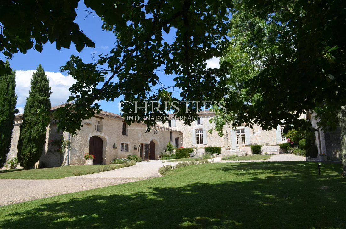 Farm Ranch in Sainte-Foy-la-Grande, Neu-Aquitanien, Frankreich 4 - 17444532