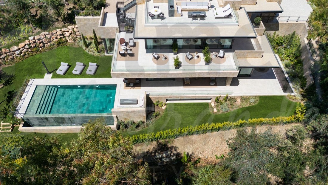 Villa in Nueva Andalucia, Marbella, Spain 1 - 17443141