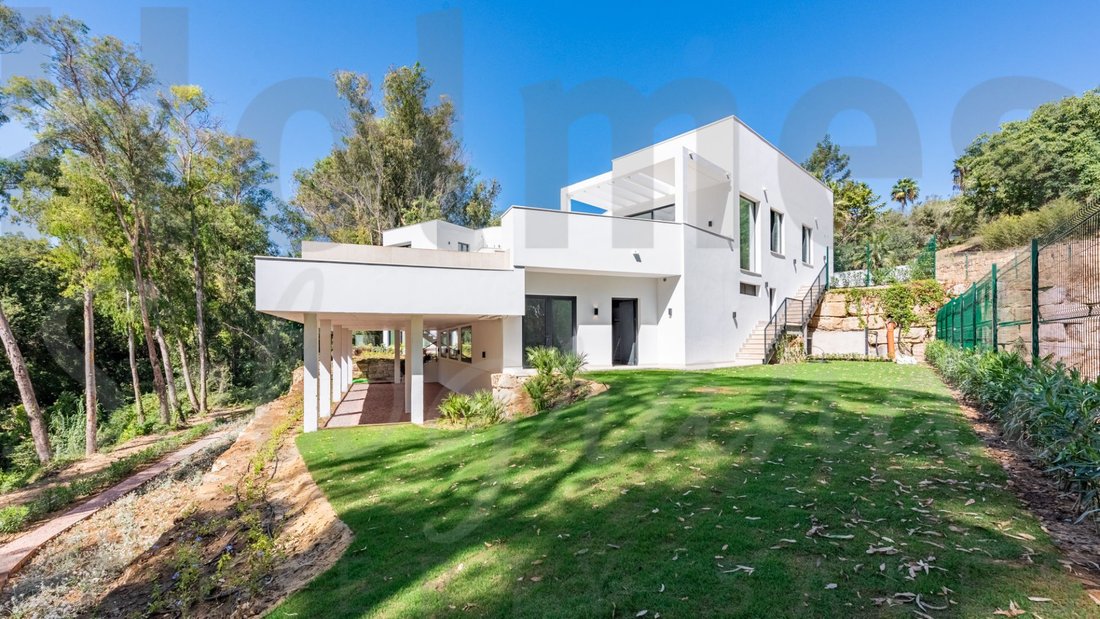 Villa in Sotogrande, San Roque, Andalusia 1 - 17443746