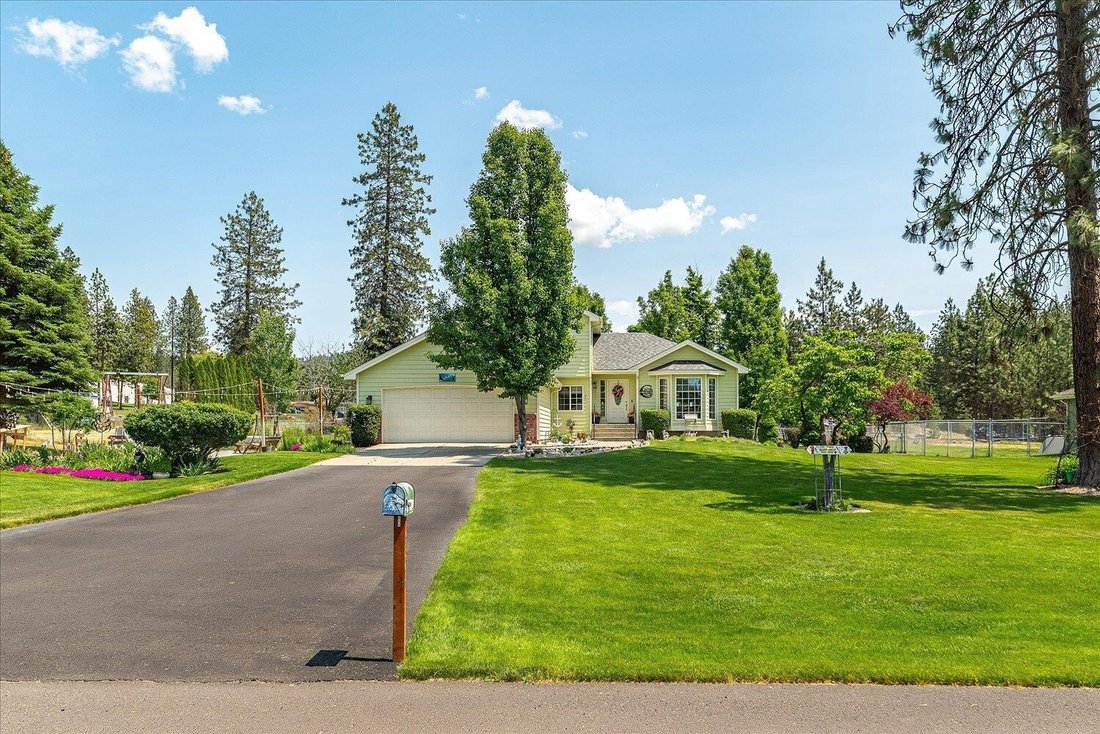 House in Nine Mile Falls, Washington, United States 3 - 17444333
