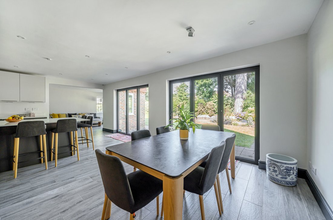 House in Horsell, Woking, England 5 - 17446197