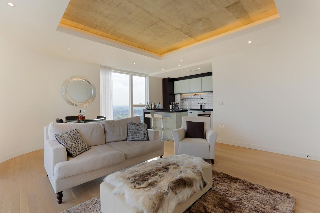Apartment in Wapping, Tower Hamlets, England 1 - 17446229