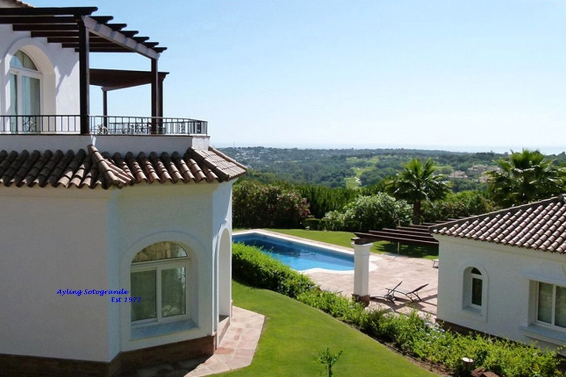 Villa in Sotogrande, San Roque, Andalusia 2 - 17442809
