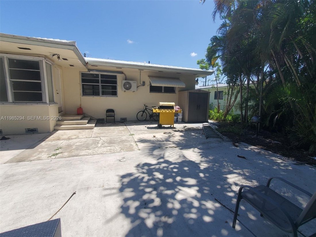 House in Miami, Florida, United States 3 - 17446255