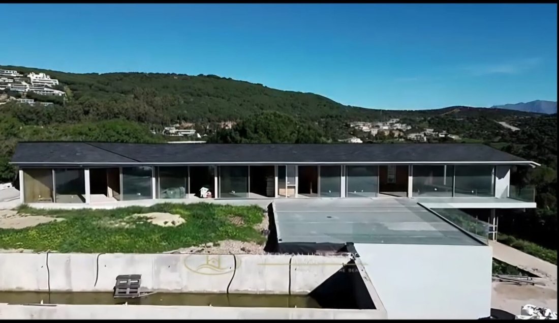 Villa in Sotogrande, San Roque, Andalusia 1 - 17442888