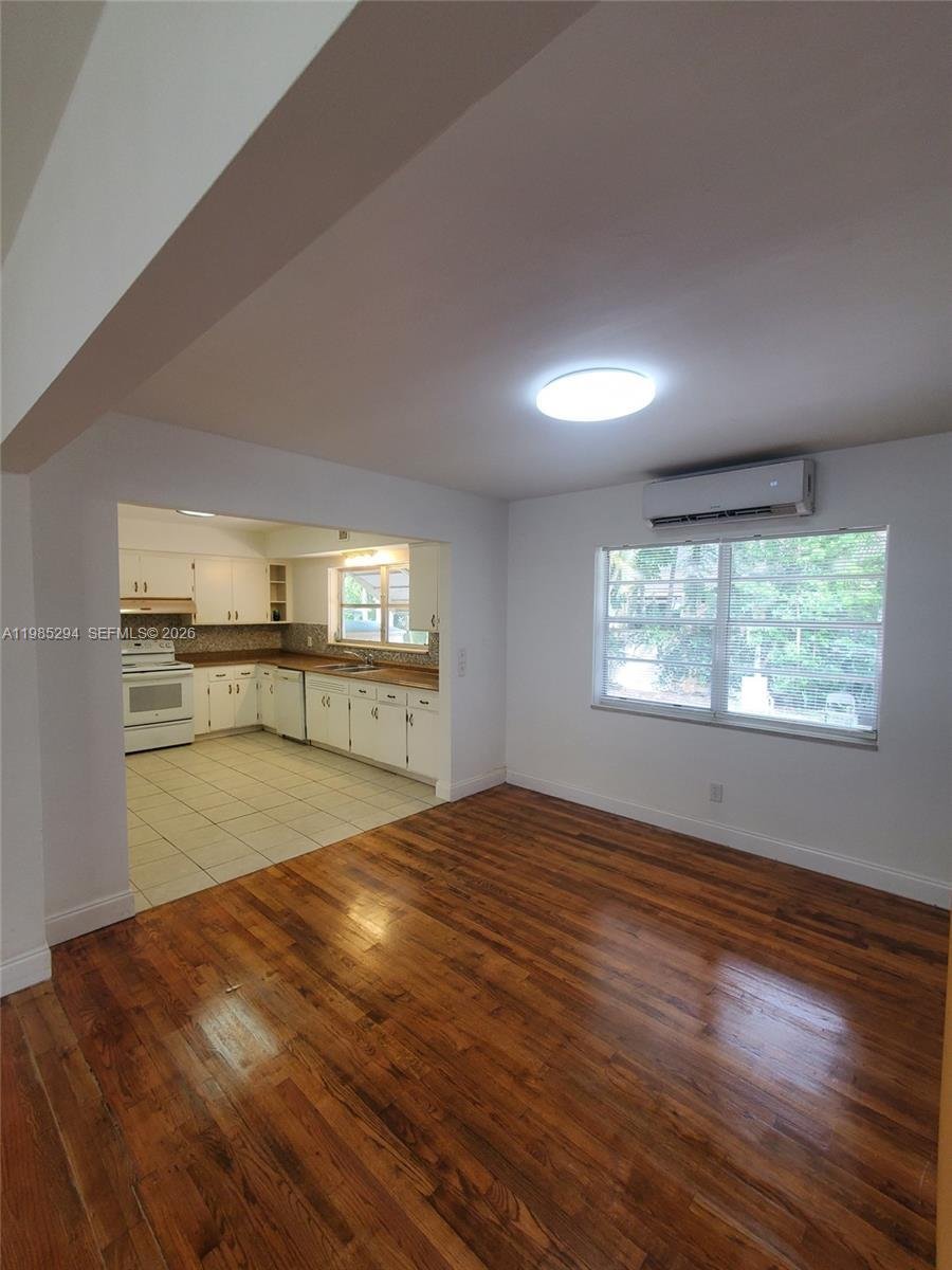 House in Miami, Florida, United States 5 - 17446255