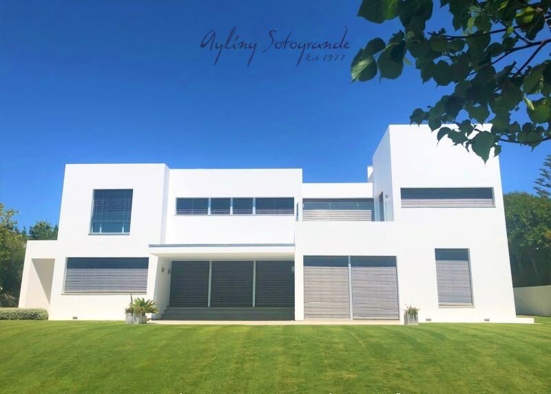 Villa in Sotogrande, San Roque, Andalusia 2 - 17443950