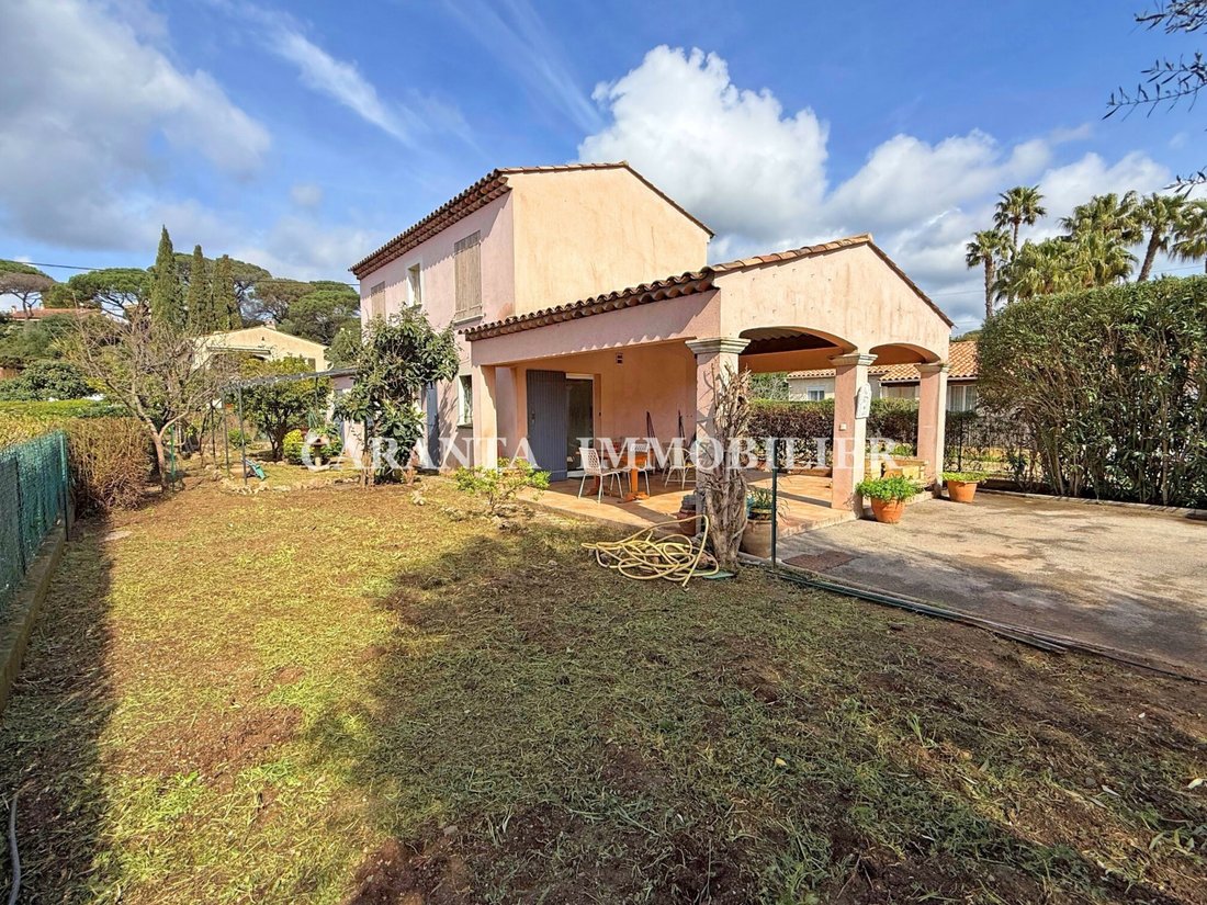 Villa in Nartelle-Noyer-Bellevue-bd des Sardinaux, Sainte-Maxime, France 1 - 17339525